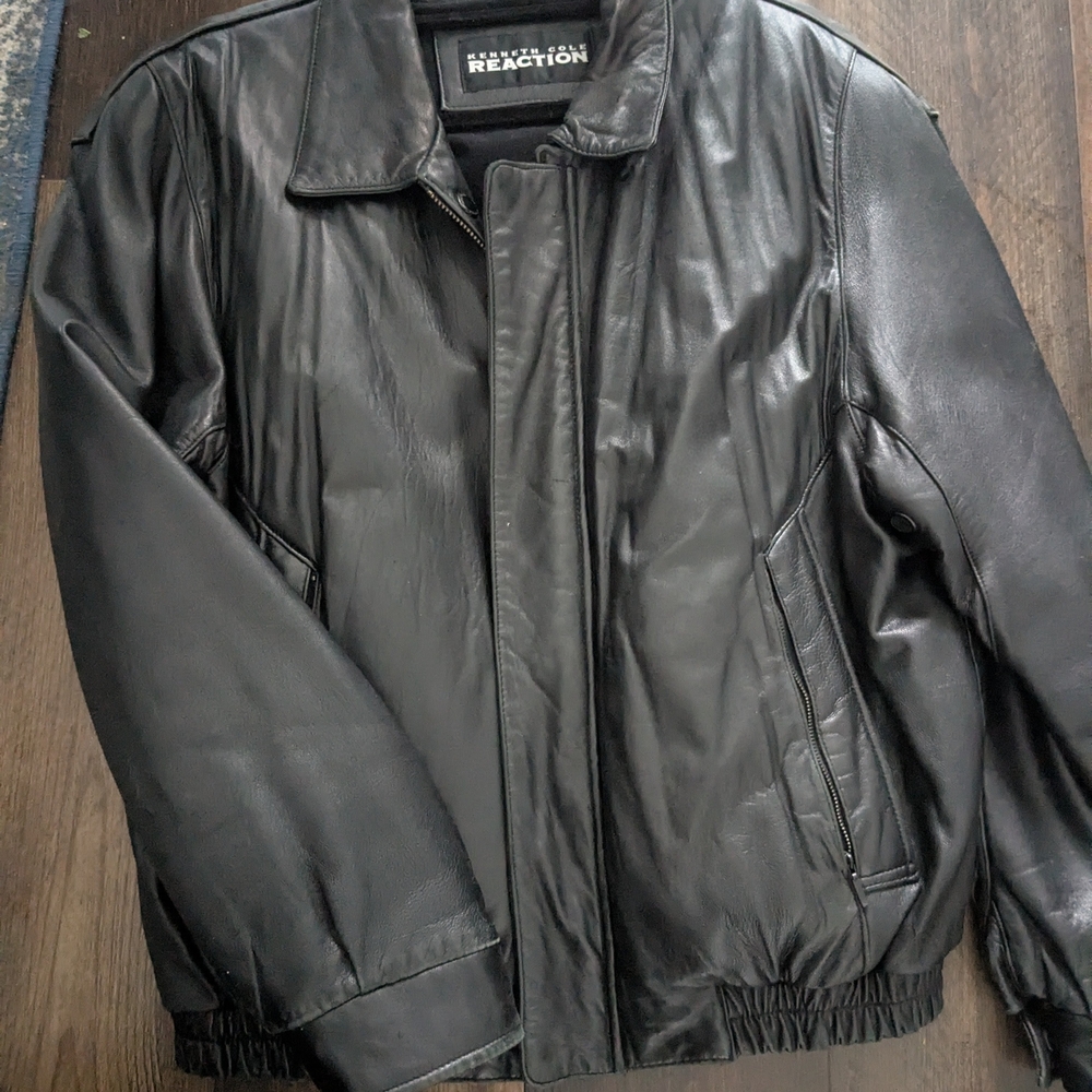 Trendy Chic Mens Kenneth Cole Reaction Black Faux? Leather Bomber Jacket Large